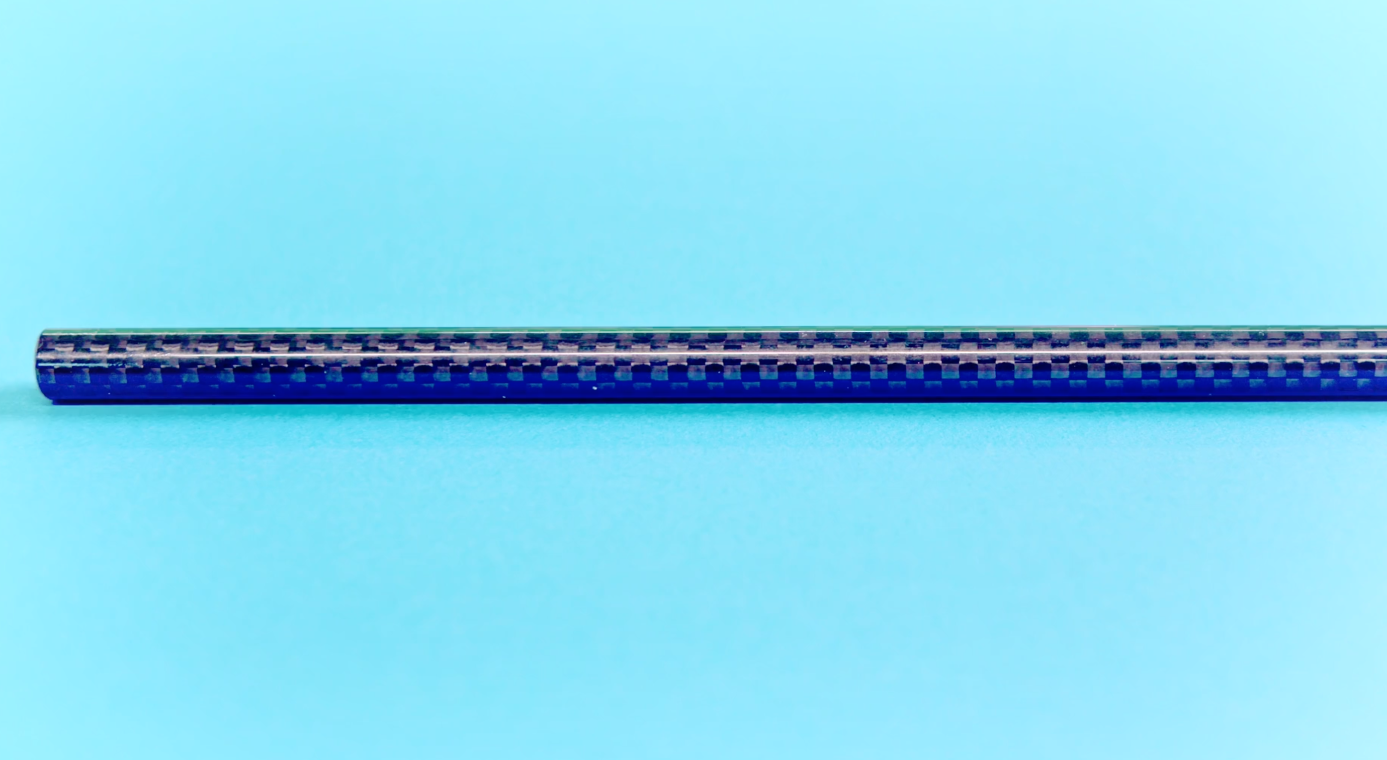 This product is a 20 oz Tumbler + Straw featuring a white insulated stainless steel body, equipped with a metal lid and a black carbon fiber straw. It also showcases the "LUSTIR SIP RESPONSIBLY" logo at the bottom, ensuring your drink stays at the ideal temperature for an extended period.