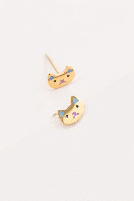 A pair of gold-plated cat-shaped stud earrings on a white background.