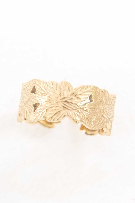 14k gold-plated wreath adjustable ring on a white background.