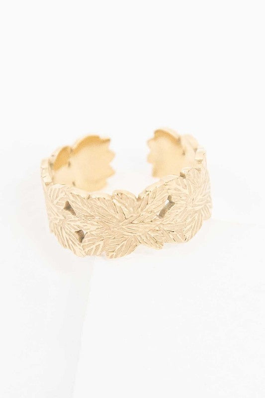 14k gold-plated wreath adjustable ring on a white background.