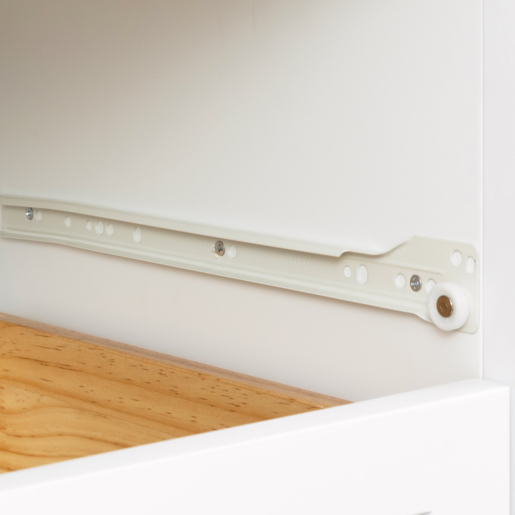 4 Drawers Wooden Stylish Side Board Dresser and Storage Organizer- White_16