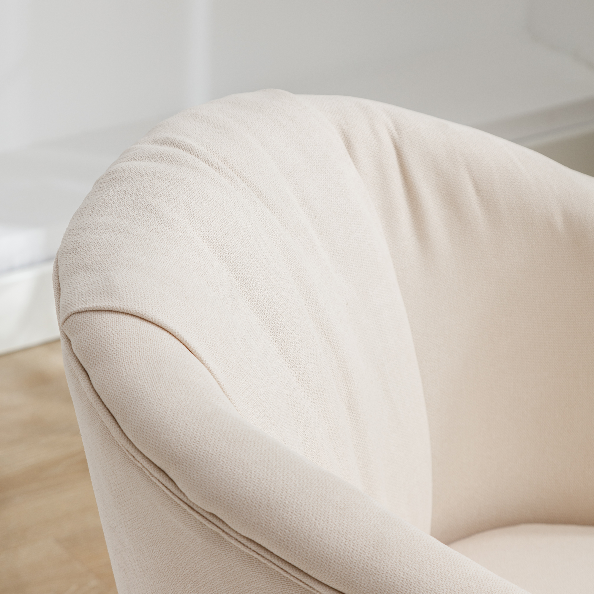 Linen Fabric Accent Swivel Chair Auditorium Chair With Pleated Skirt- Beige_5