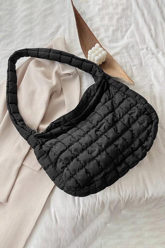 The Beige Quilted Zipper Large Jennie Shoulder Bag features a zipper closure and has dimensions of 40cm wide, 30cm tall, and 12cm deep.