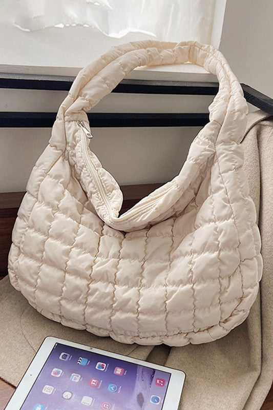 The Beige Quilted Zipper Large Jennie Shoulder Bag features a zipper closure and has dimensions of 40cm wide, 30cm tall, and 12cm deep.