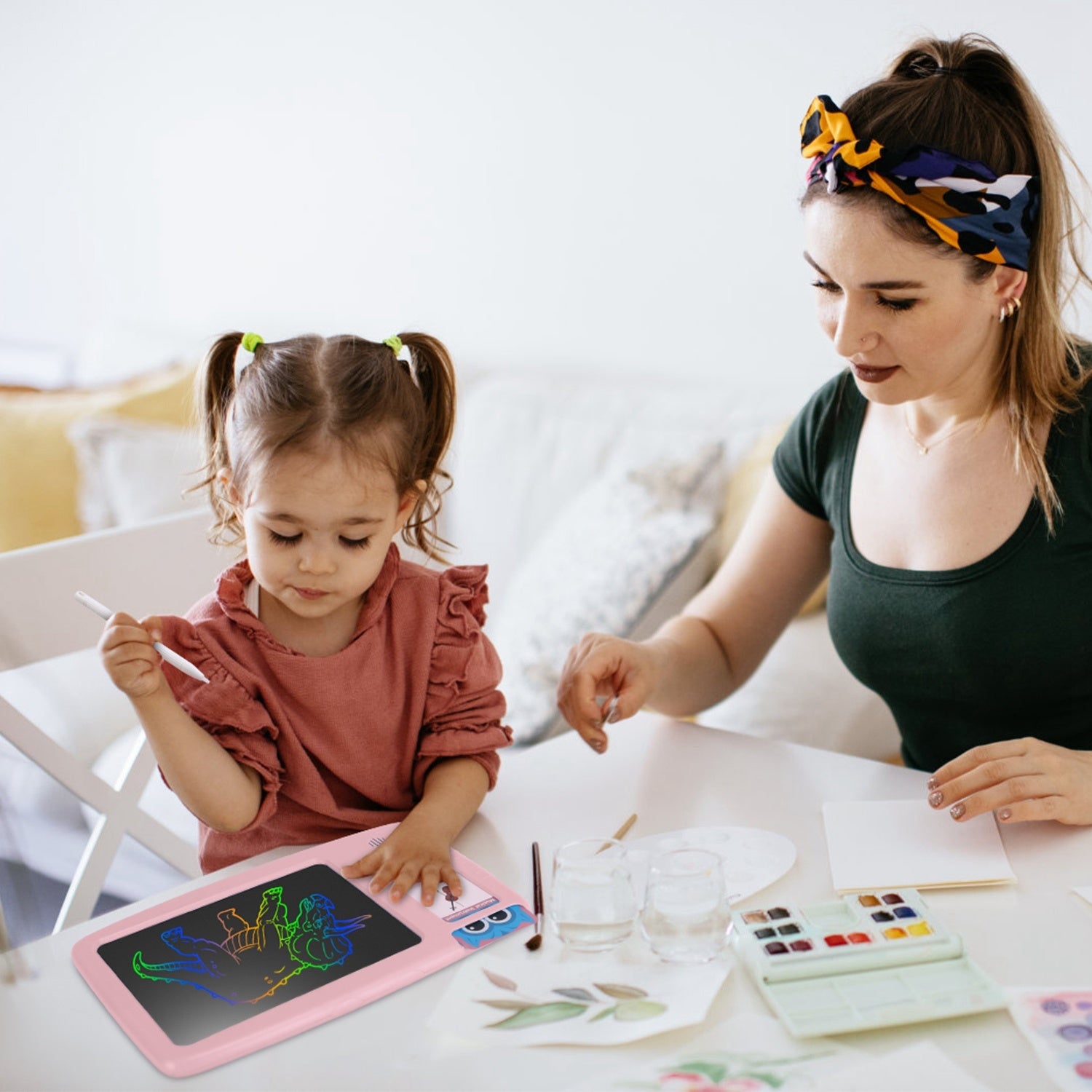 A 224 Words Toddler Learning Toy Talking Flash Cards with LCD Writing Tablet Preschool Educational Reading Drawing Machine Autism Sensory Toy 3+ Years Old Children with stylus and cartoon drawings illuminated in a rainbow of colors, accompanied by music-themed flashcards, is an ideal early education machine.