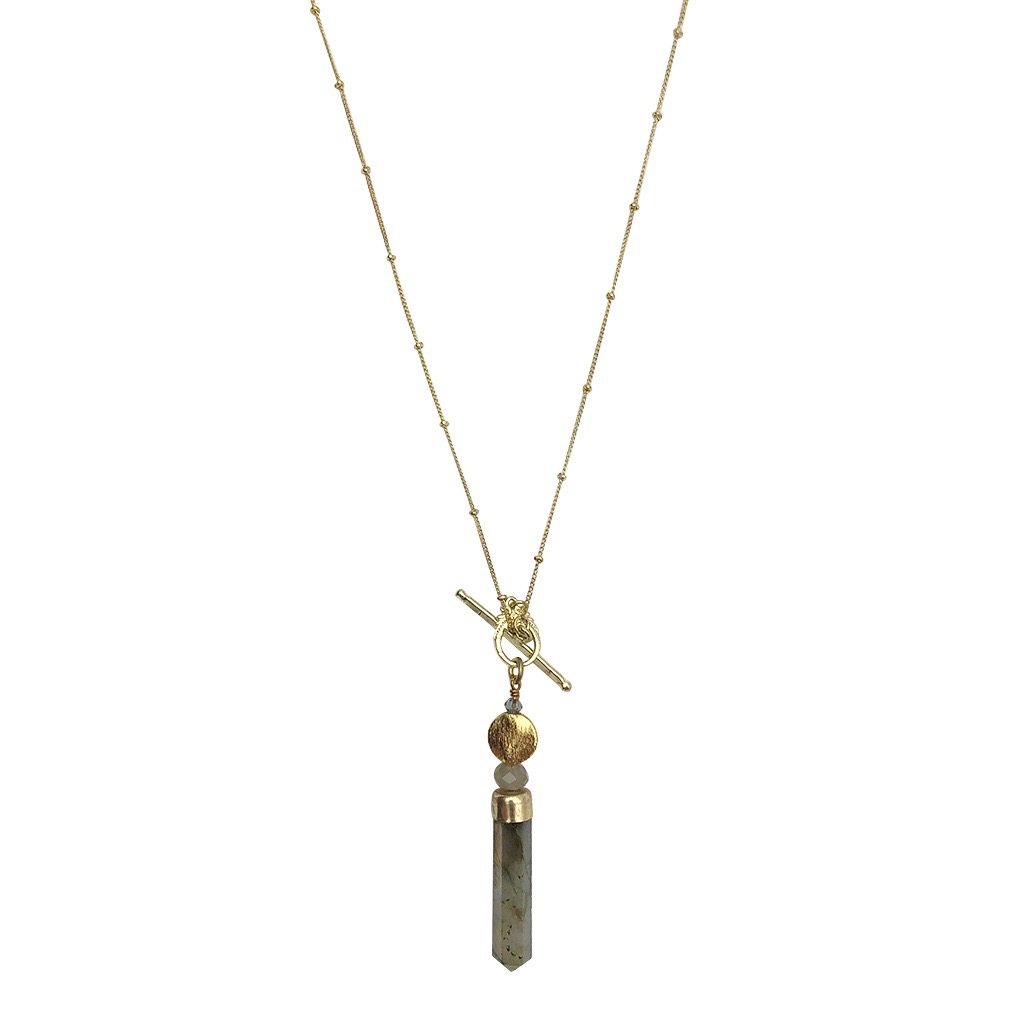 Discover the Labradorite Lariat Necklace, a gold chain featuring a toggle clasp and labradorite pendant—ideal for those who appreciate artisan jewelry.