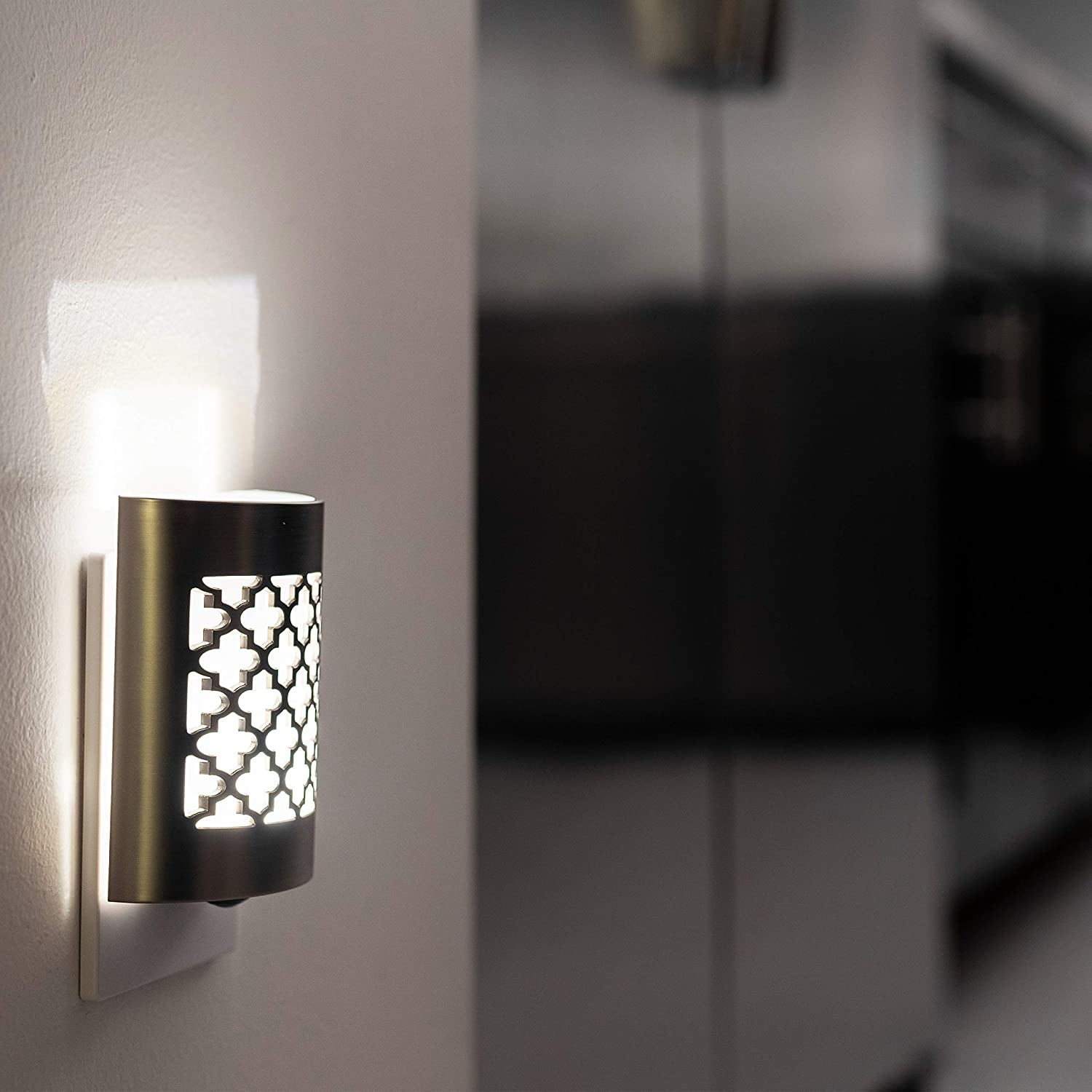 GE Coverlite LED Night Light, Decorative, Plug-In, Smart Dusk-To-Dawn Sensor, Home Décor, Ideal for Bedroom, Bathroom, Kitchen, Hallway, 2 Pack, 46815, Brushed Nickel | Moroccan