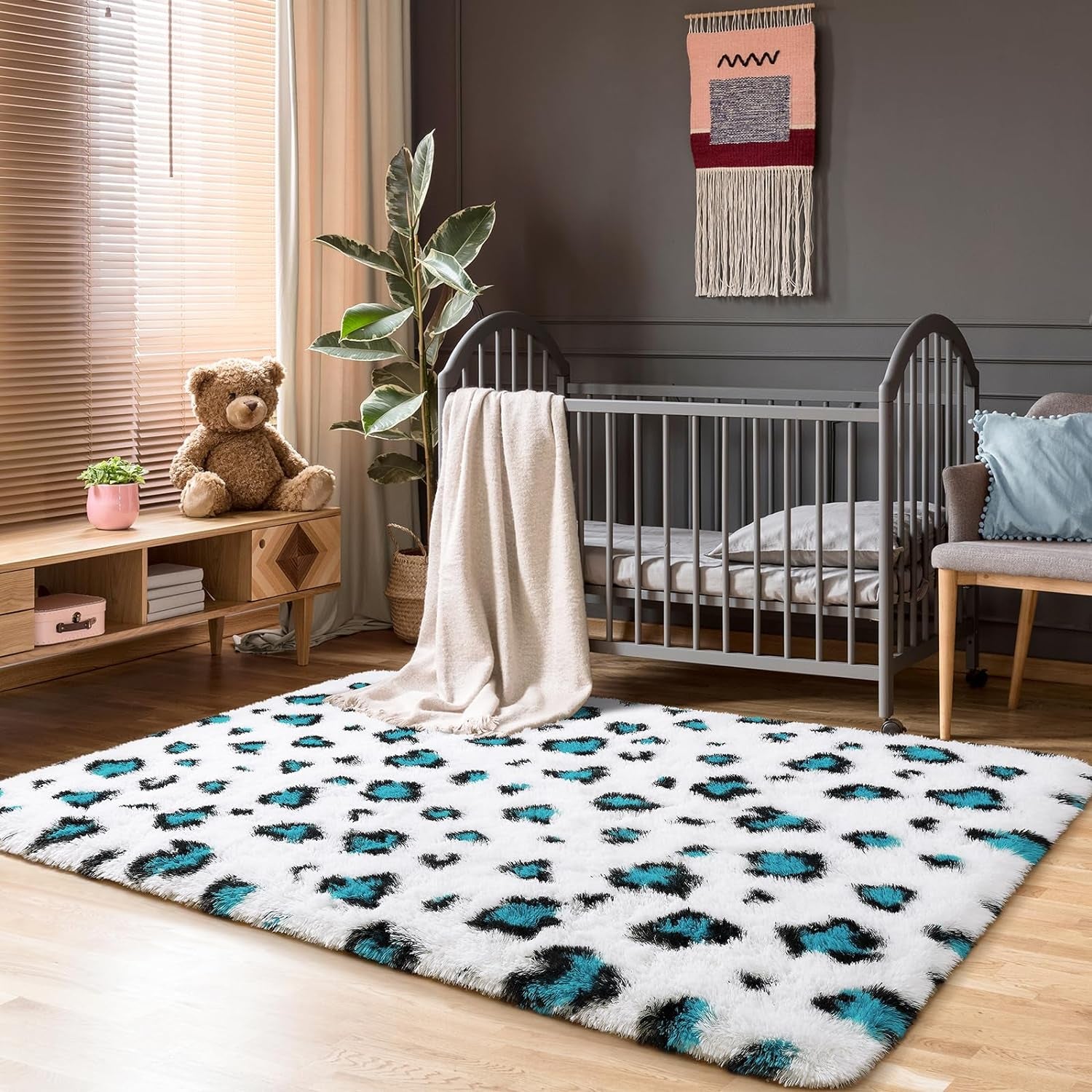 Fluffy Bedroom Rug Leopard Rug for Living Room Black and White Area Rug 4X6 Ft Cute Cheetah Print Rug for Kids Girls Boys Nursery Room Decor Alfombras Para Salas