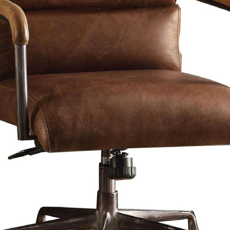 A Vintage Leather Office Gaming Chair with castors on a white background. Brand: ModernMazing