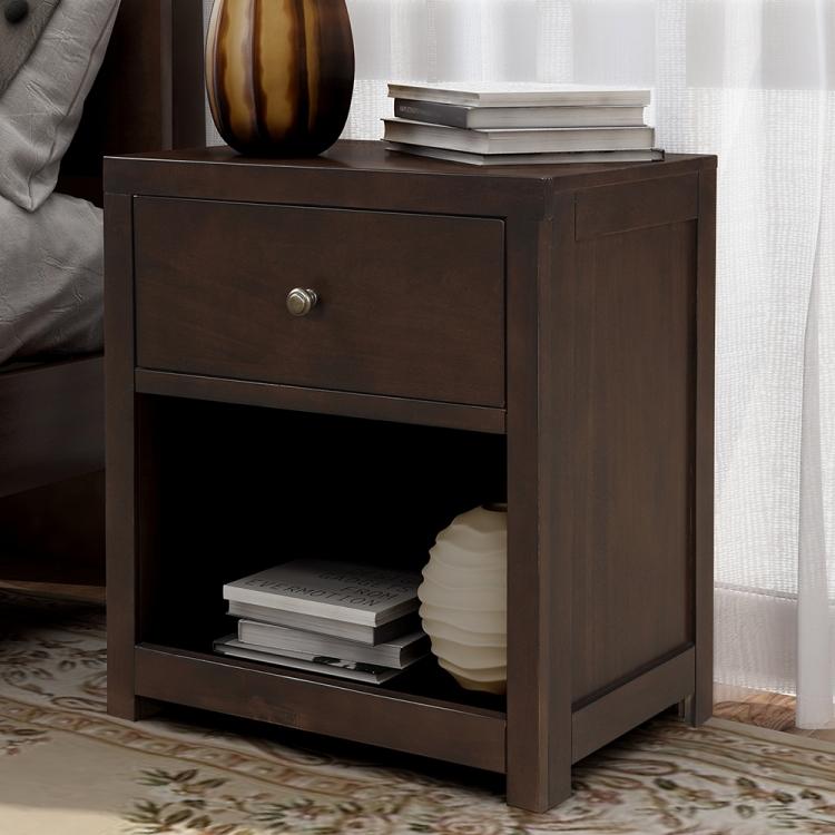 A ModernMazing Retro Solid Wood Bedside Table with Drawer & Open Shelf, Size: 25, with a lamp and nightstand.