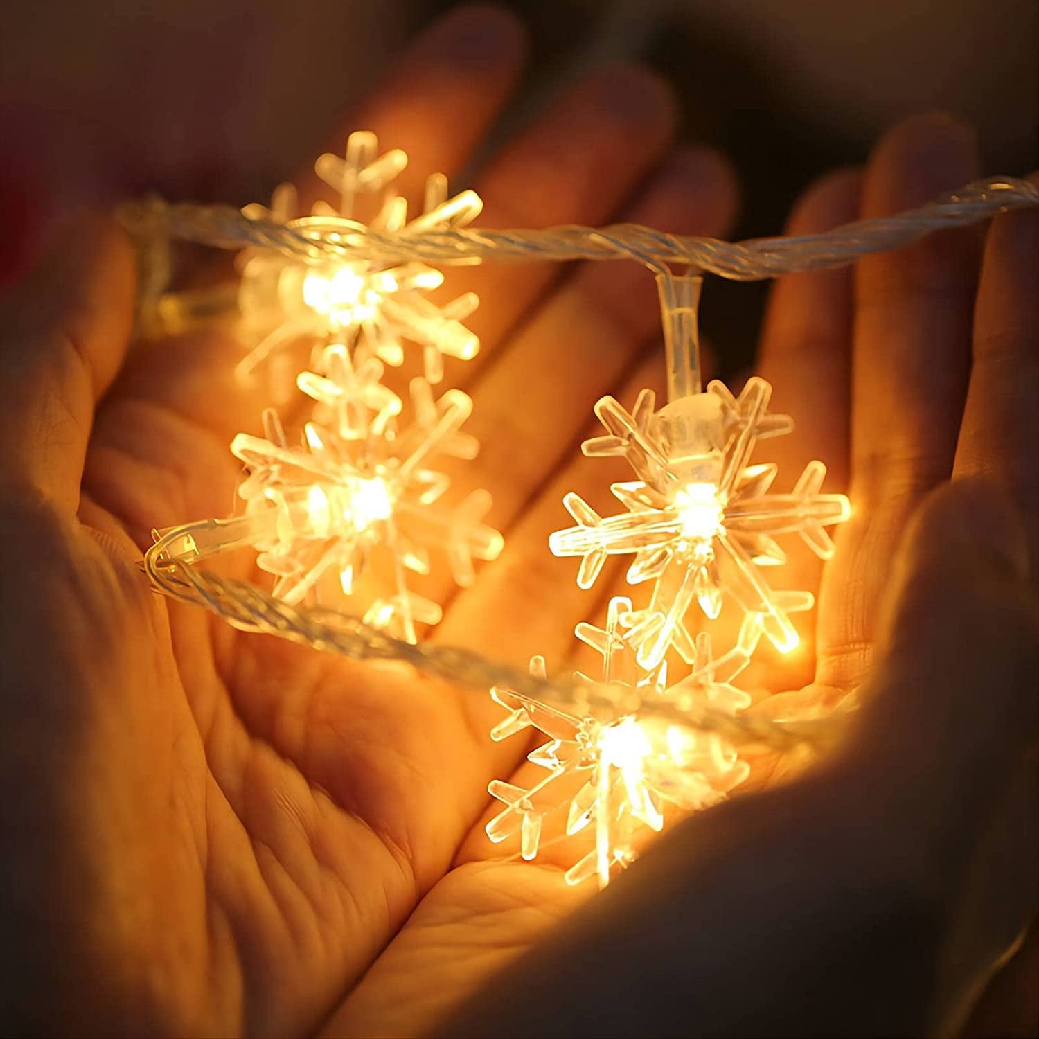 Christmas Lights, 20 Ft 40 LED Snowflake String Lights Battery Operated Fairy Lights for Bedroom Room Party Home Xmas Decor Indoor Outdoor Tree Decorations Warm White
