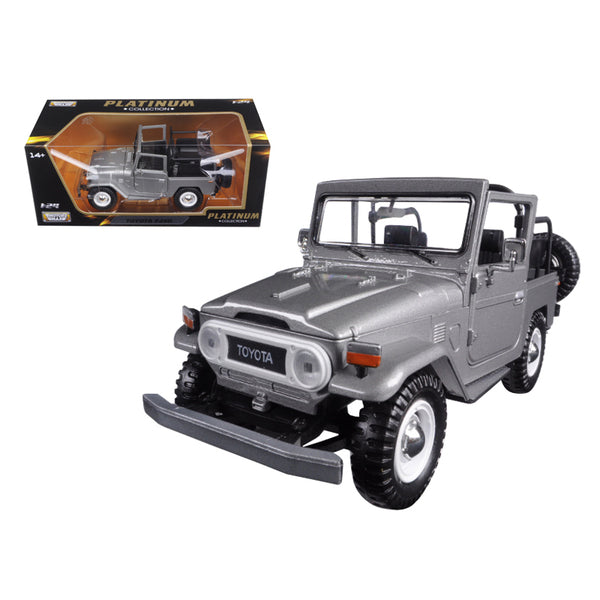 Toyota FJ40 FJ 40 Convertible Silver 1/24 Diecast Model Car by Motormax.