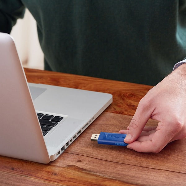A Verbatim 8GB USB Flash Drive - Blue on a white background.