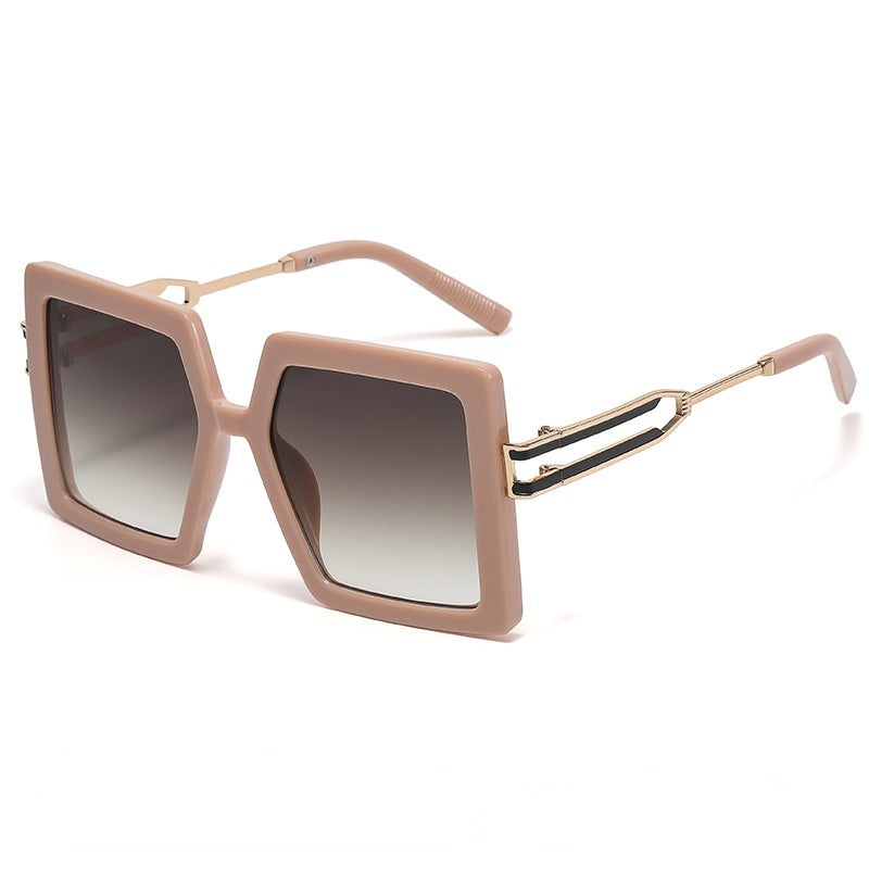 Hawksbill-patterned sunglasses Fashion Square Sunglasses Women Oversizzed Sunglass Vintage Sun Glass Men Hollow Out Brand Design Eyewear UV400 Gradient Shades with UV blocking brown lenses and intricate metal arms, displayed against a white background.