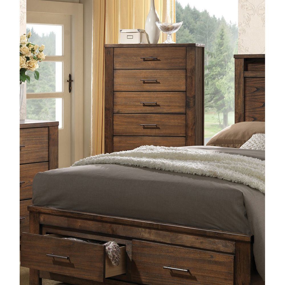 An antique Merrilee Chest in Oak YJ with spacious drawers and a dresser, featuring oak finish.