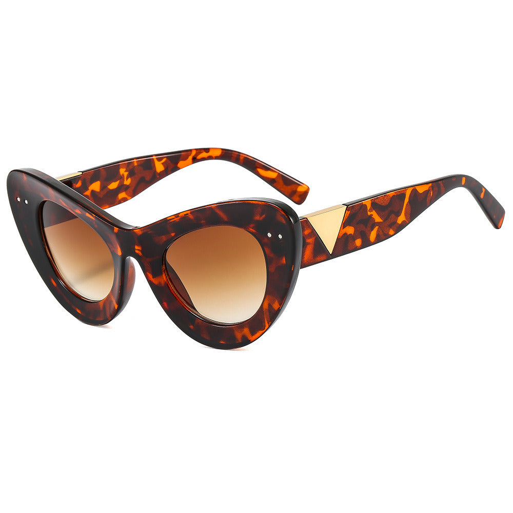 Retro Cat Eye Sunglasses Women Fashion Brand Designer Black Brown Shades UV400 Men Trending Clear Lens Anti Blue Sun Glasses