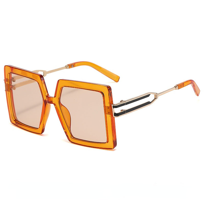 Hawksbill-patterned sunglasses Fashion Square Sunglasses Women Oversizzed Sunglass Vintage Sun Glass Men Hollow Out Brand Design Eyewear UV400 Gradient Shades with UV blocking brown lenses and intricate metal arms, displayed against a white background.