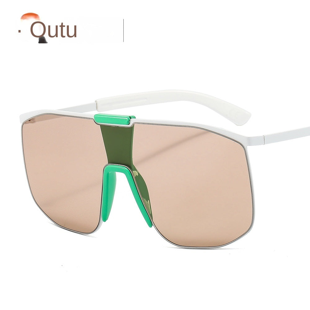 Fashionable and modern color metal one-piece sunglasses for men and women large frame integrated sunglasses with UV400 gradient tint lenses and thin temples, isolated on a white background.