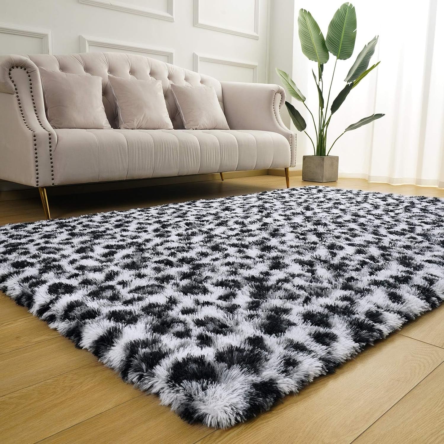 Fluffy Bedroom Rug Leopard Rug for Living Room Black and White Area Rug 4X6 Ft Cute Cheetah Print Rug for Kids Girls Boys Nursery Room Decor Alfombras Para Salas