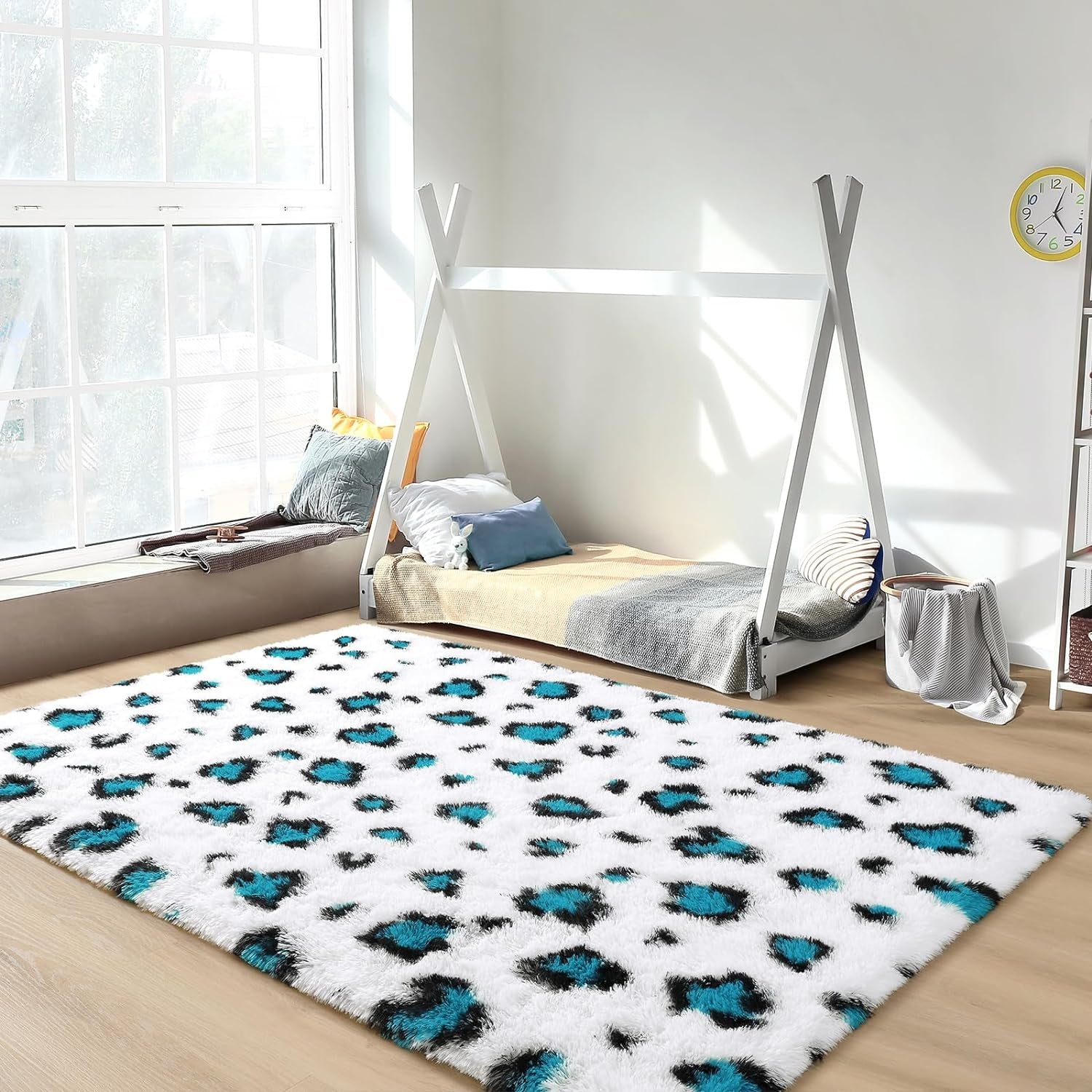 Fluffy Bedroom Rug Leopard Rug for Living Room Black and White Area Rug 4X6 Ft Cute Cheetah Print Rug for Kids Girls Boys Nursery Room Decor Alfombras Para Salas