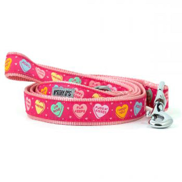 A dapper The Worthy Dog Pup Love Heart Bk Large leash with hearts on it.